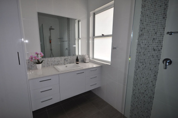 Bathrooms - CDCM Kitchens + Bathrooms