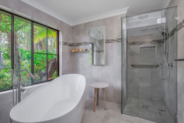 Bathrooms - CDCM Kitchens + Bathrooms